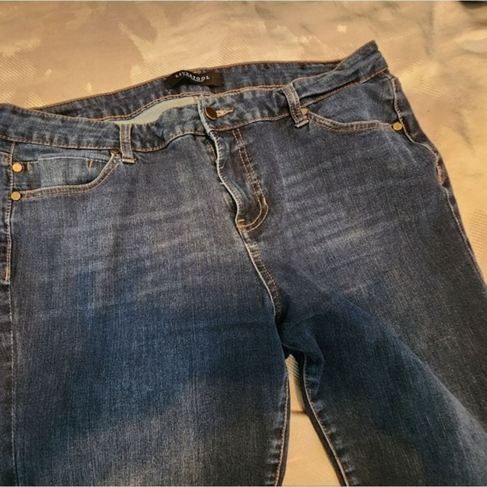 Liverpool Like New Jeans. Skinny Capri. Stretch. Size 14. - Picture 4 of 12
